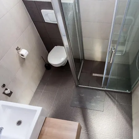 Apartment Magdales - Two Bedroom With Balcony A1 *